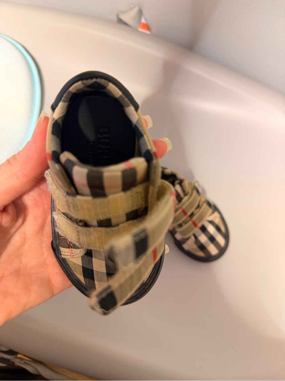 Burberry Kids Plaid Velcro Sneakers - Beige/Black. Size 17 excellent condition - Picture 4 of 6